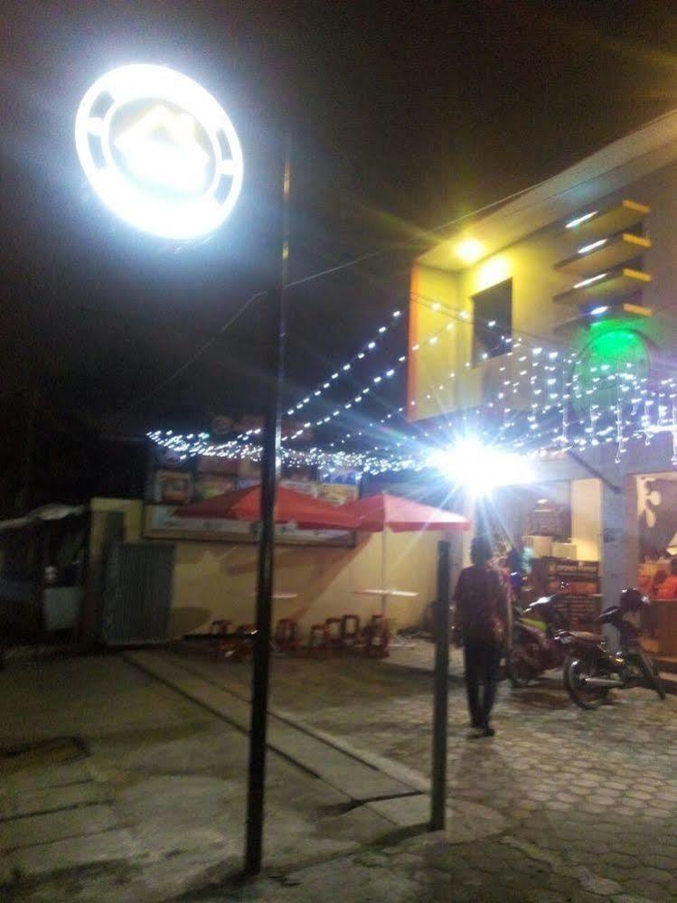 Budi House & Food Station Bandung Ngoại thất bức ảnh